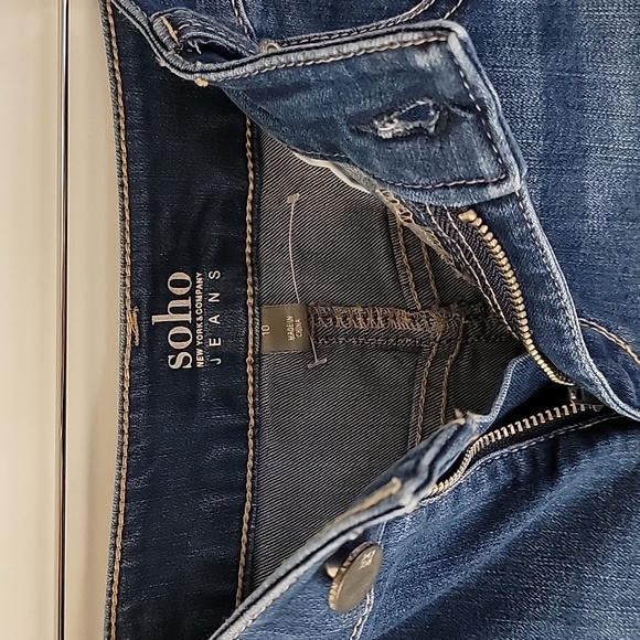 NY&Co Jean skirt, distressed, stretchy - Picture 3 of 5